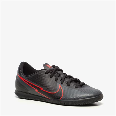 goedkope zaalvoetbalschoenen nike|voetbalschoenen maat 40.